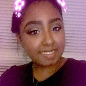 Meet your Posher, Nina